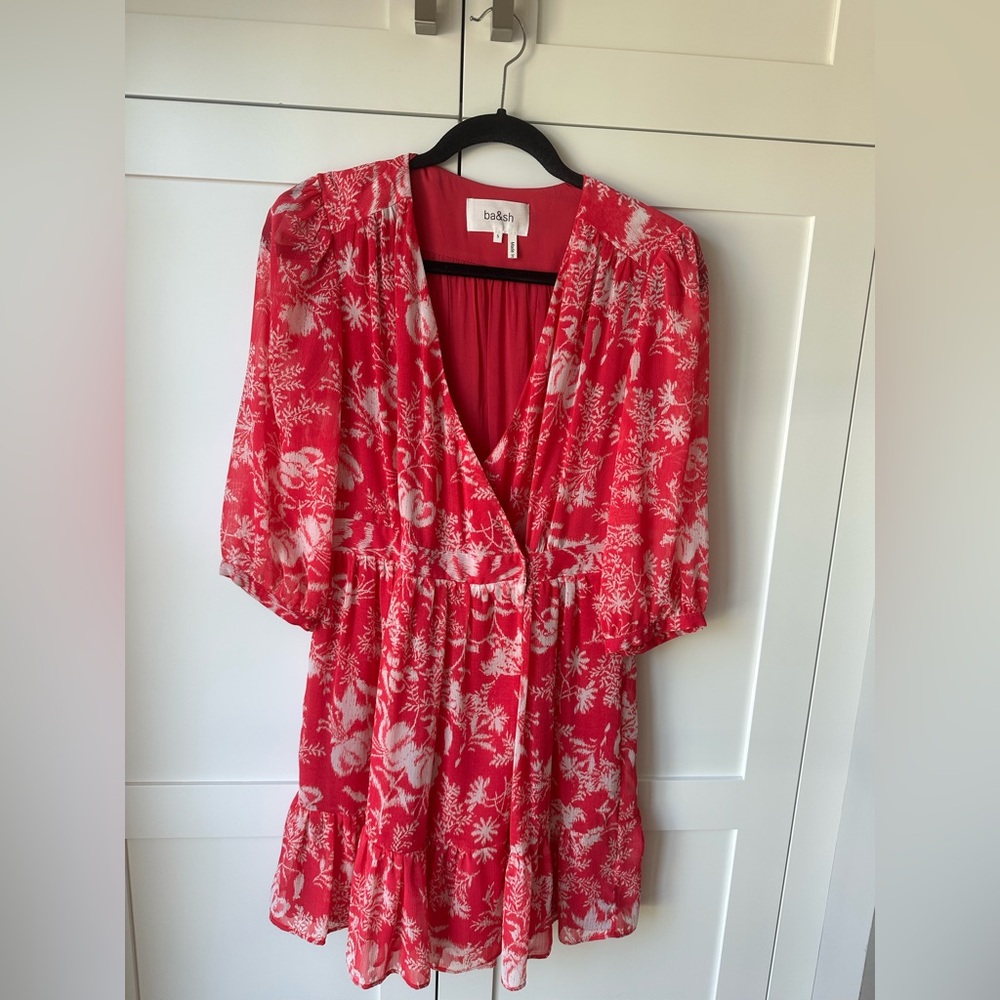 BA&SH Ulia Crossover Dress Pink Floral
Feminine and Flirty!